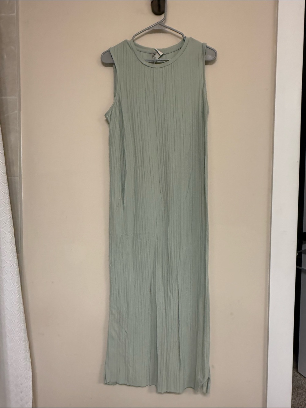 a new day Sleeveless Pleated Maxi Dress in Sage Green